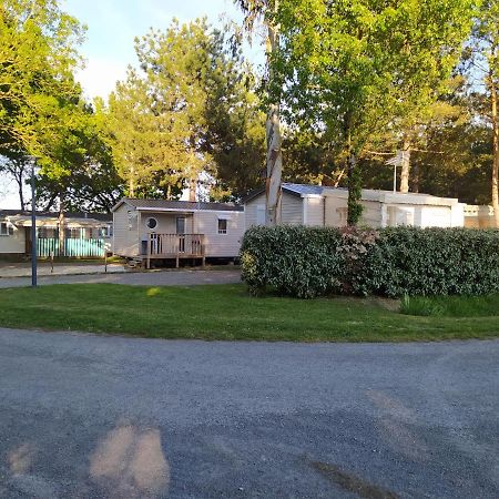 Camping Les Peupliers 호텔 Saint-Pere-en-Retz 외부 사진