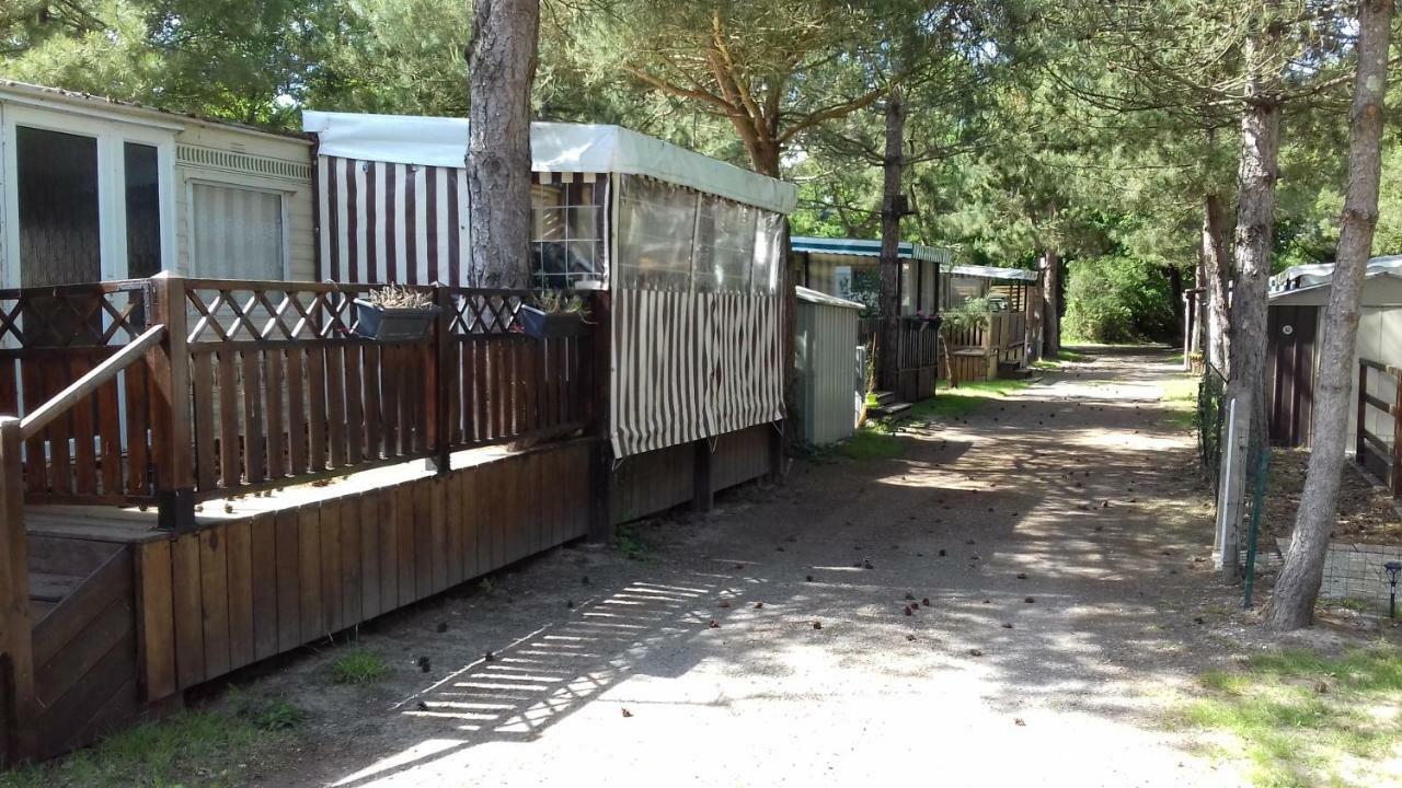 Camping Les Peupliers 호텔 Saint-Pere-en-Retz 외부 사진